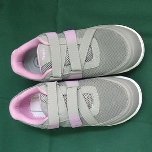 Propet Matilda strap Velcro Sneakers size 9.5